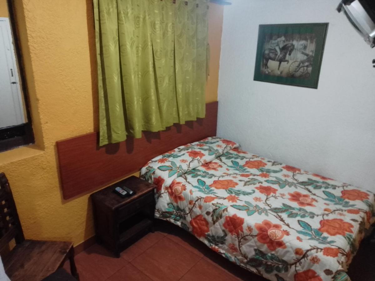 Hotel El Dorado La Candelaria Богота Экстерьер фото